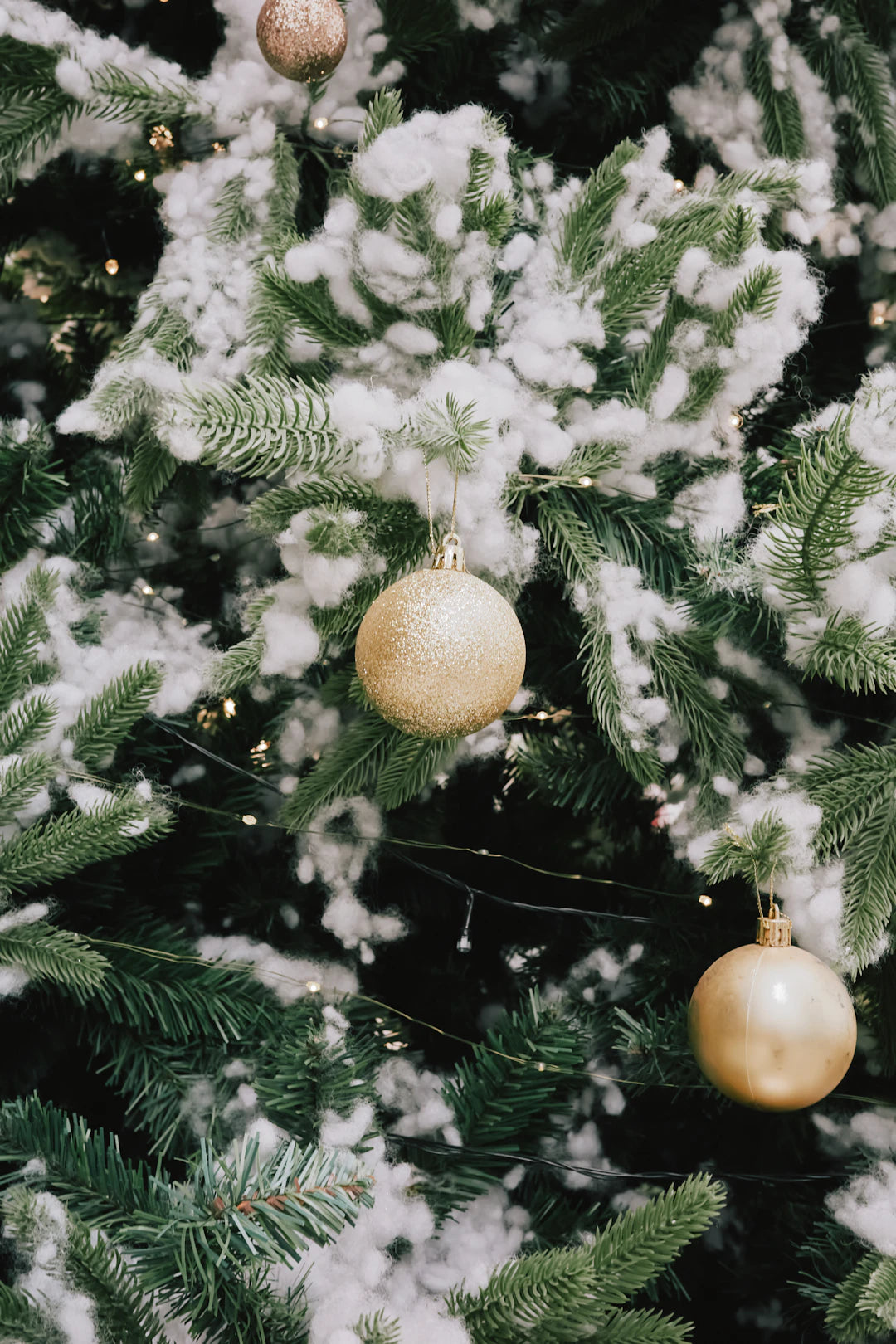 Stylish Christmas Decorations for a Festive Home