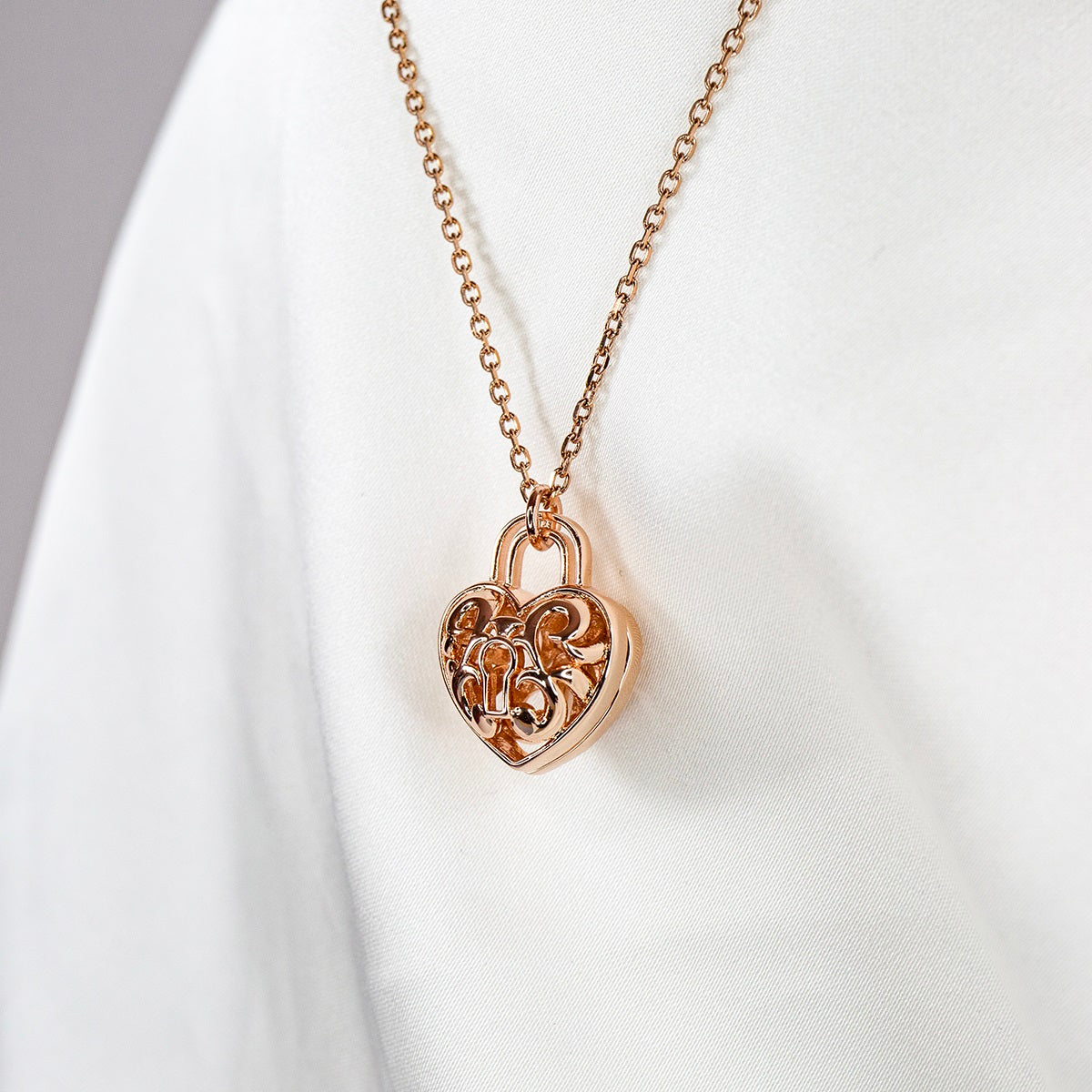 Heart Lock Aroma Necklace | Energy & Healing | Diffusing on the go | Love Gift